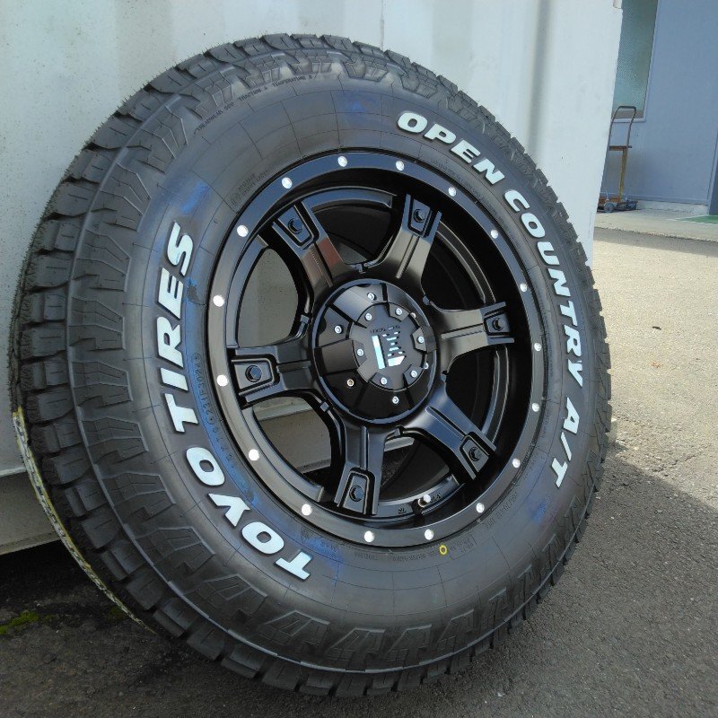 廃盤特価 新品4本 ランドクルーザープラド 150プラド タイヤホイールセット TOYO オープンカントリー AT3 265/65R17 17インチ OutLaw拍卖