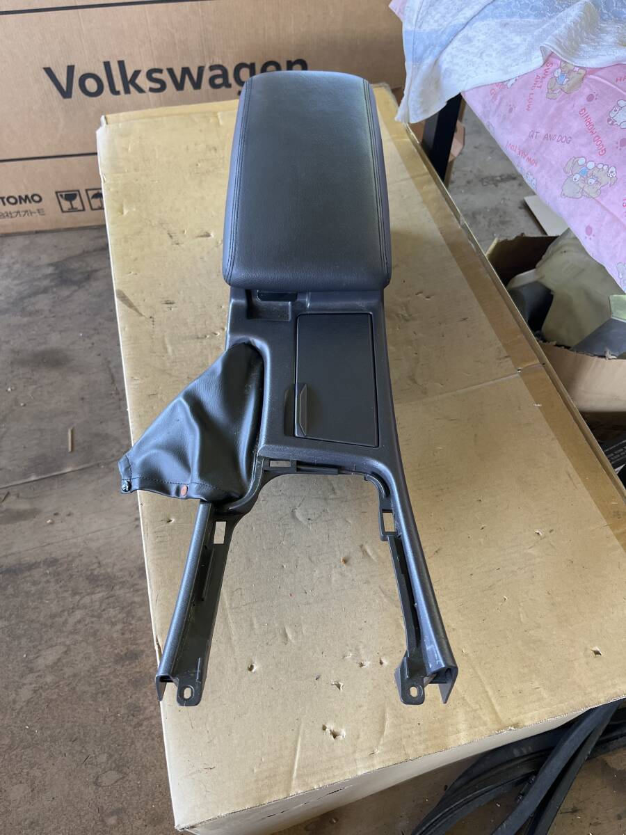 日産 スカイライン34 センターコンソール アームレスト拍卖