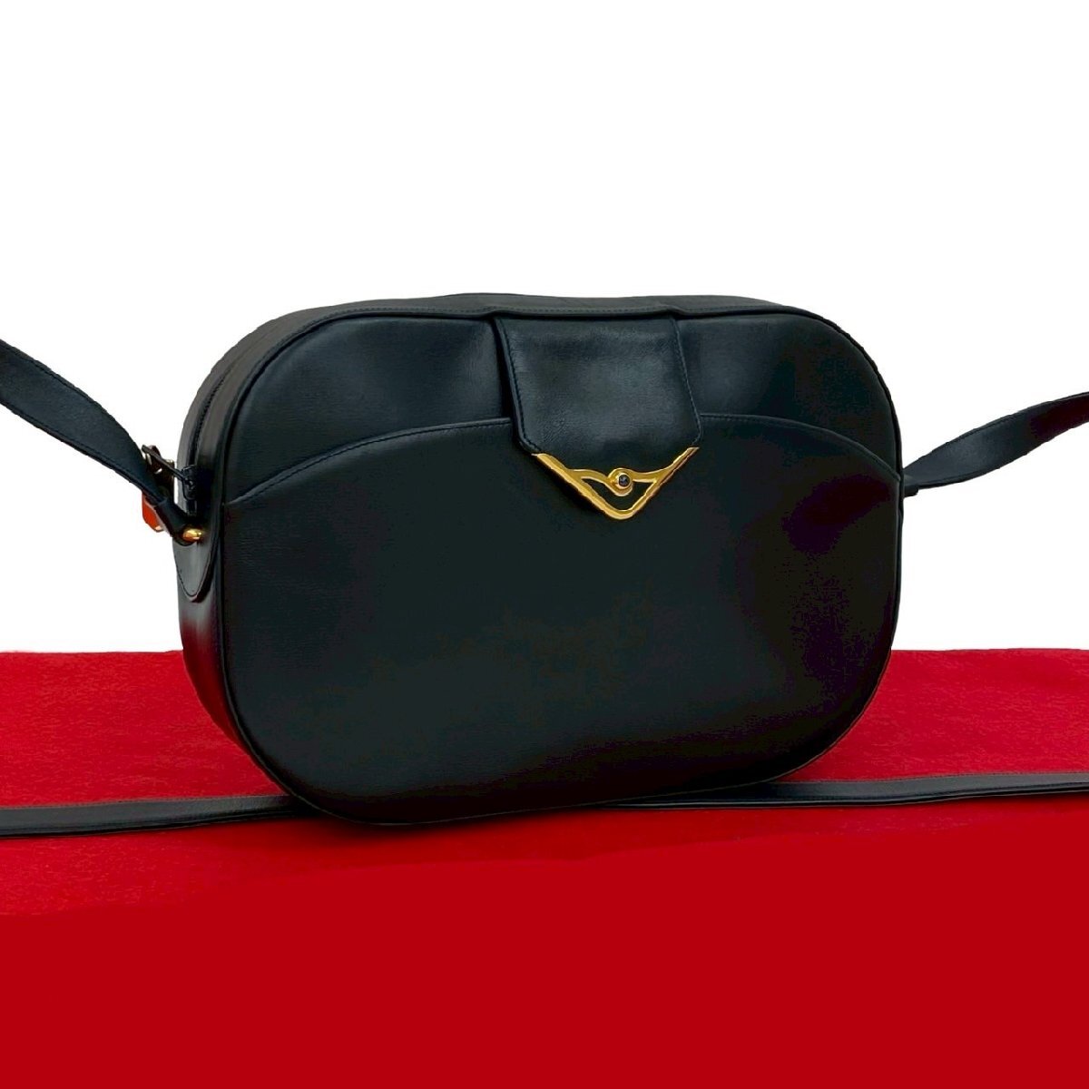 極 美品 CARTIER カルティエ ヴィンテージ サファイアライン レザー 本革 ショルダーバッグ ポシェット サコッシュ ネイビー 38435拍卖