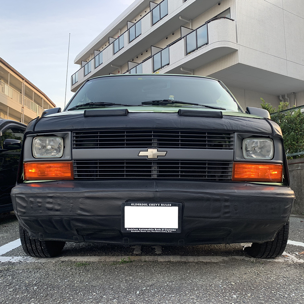 シボレーアストロ95〜用フルブラの「バンパー/フェンダー側のみ」未使用保管品★USDM90sカスタム LOWRIDER TRUCKIN' ノーズブラ メキシコ製拍卖