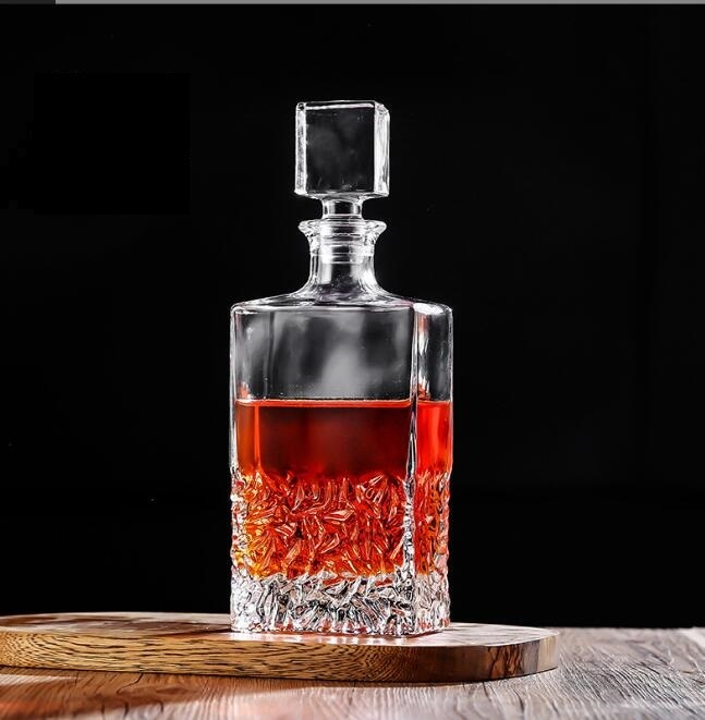 人気品700mlウイスキーデカンタクラシック酒デキャンタヴィンテージ風ワインウィスキーブランデー?鉛フリー デカンタ クリスタルデカンタ拍卖