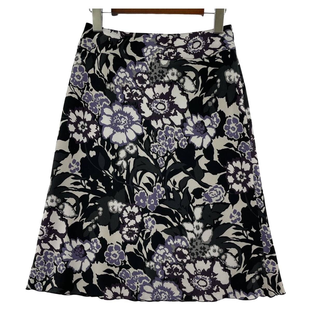 INDIVI インディヴィ 花柄 スカート size38/パープル系 ゆうパケットOK拍卖