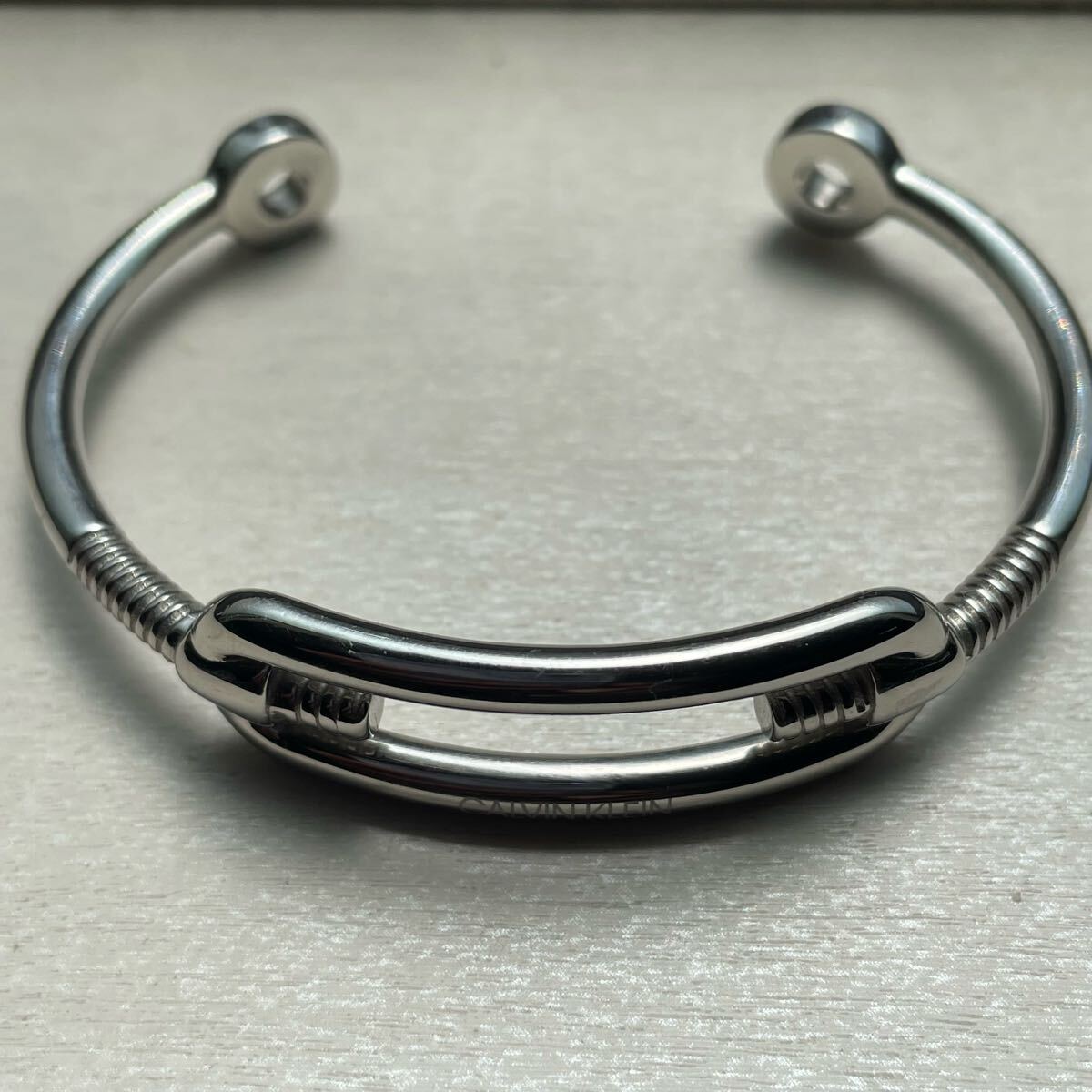 CALVIN KLEIN バングル Catalyzeシルバー カルバンクライン KJBEMF00010L拍卖