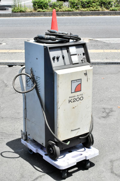 ID10 パナソニック YD-206K-5 CO2/MAG半自動溶接機 パナオートK200 サイリスタ制御 200A拍卖