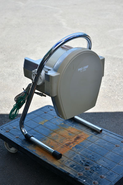 BD19 CHUBU 中部工機 ミニスライサー SS-250A 100V 厨房機器拍卖