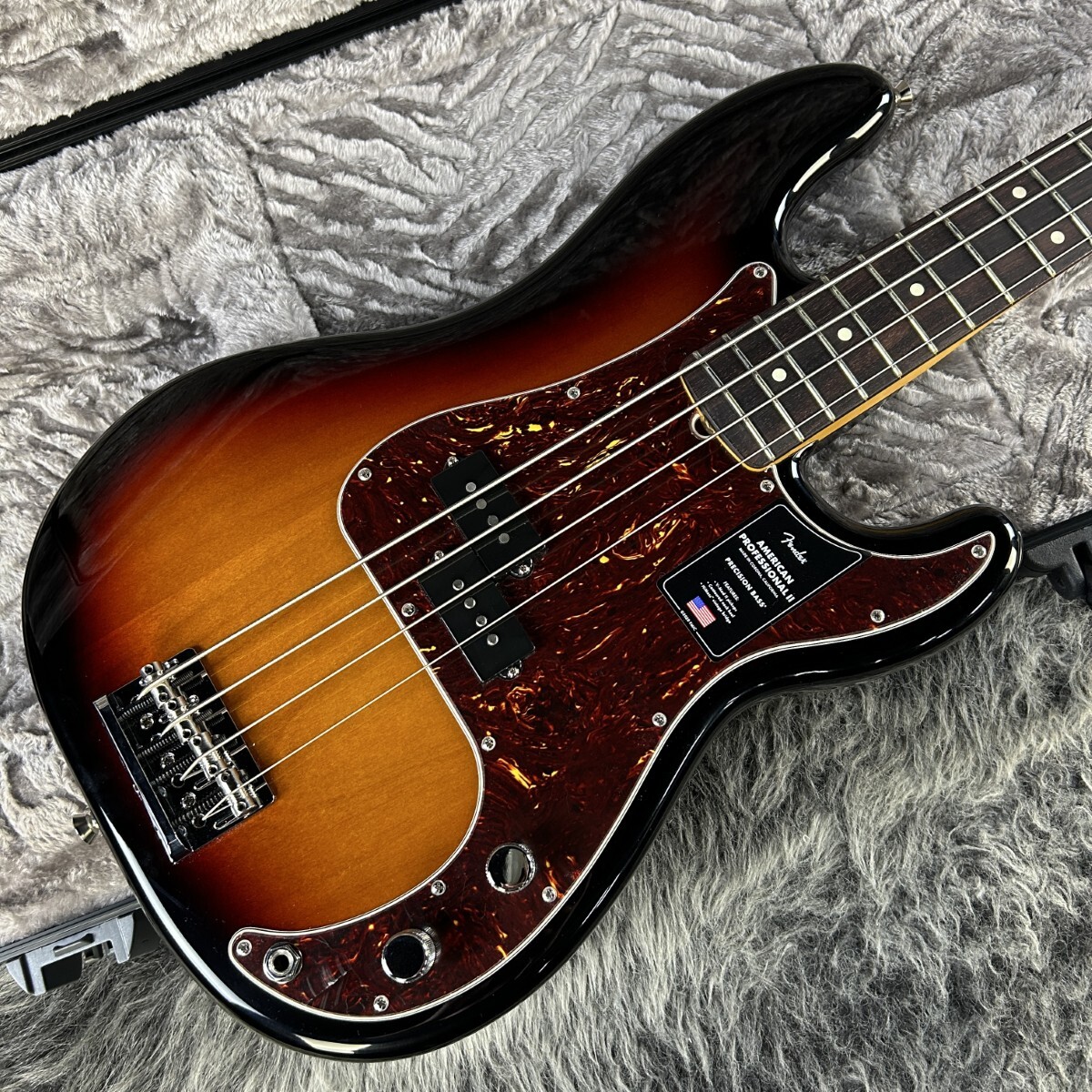 Fender USA American Professional II Precision Bass Rosewood Fingerboard 3-Color Sunburst拍卖