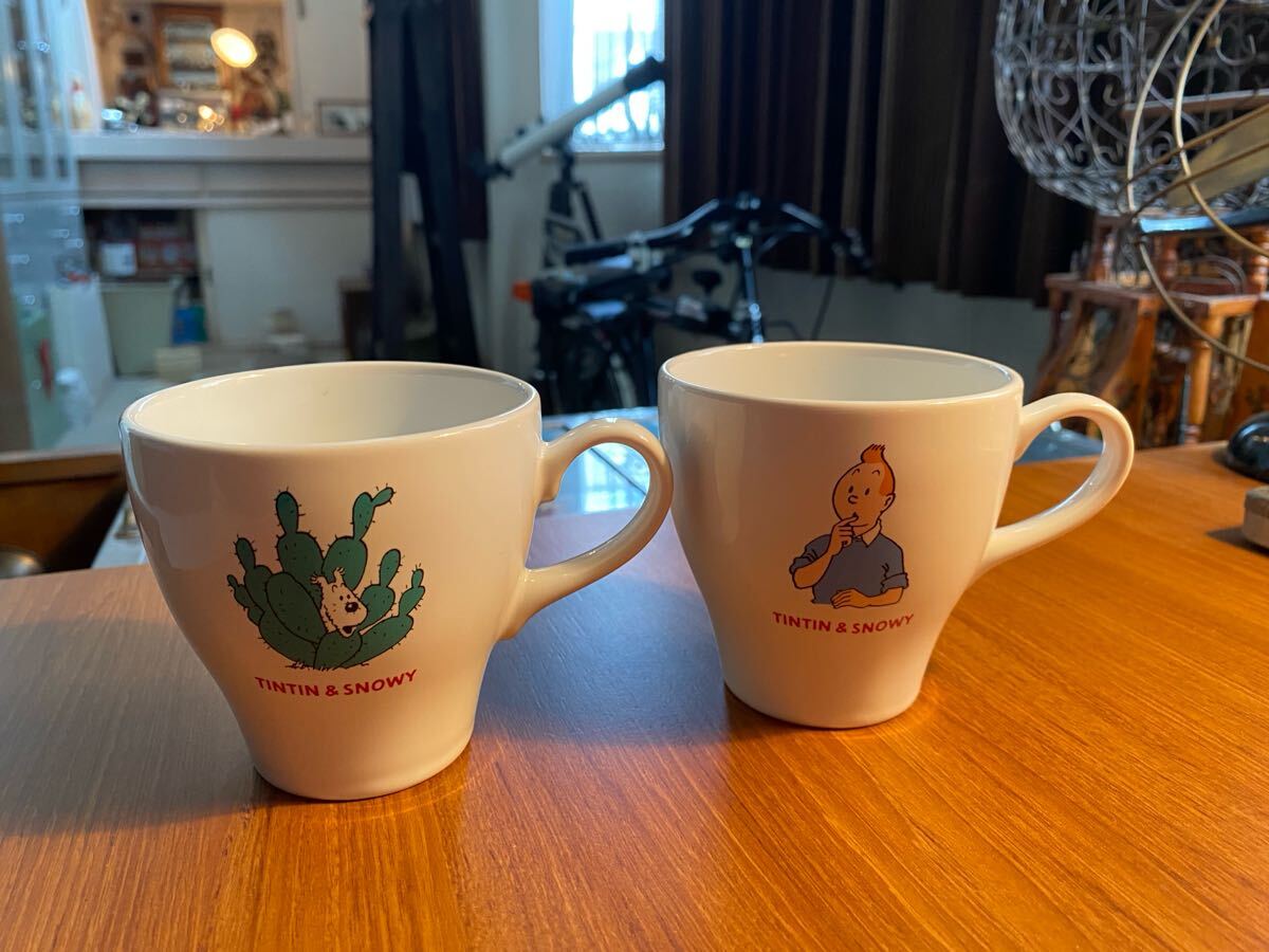 タンタンのマグカップ2個セット箱入り 未使用 美品 陶器製 非売品 企業物 カップ SNOOPY PEANUTS ☆昭和レトロ レアアイテム拍卖
