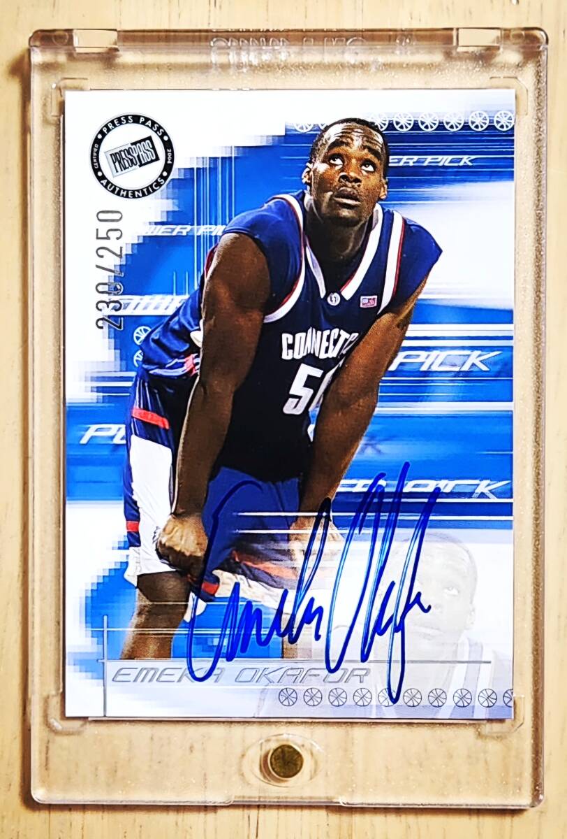 レア 250枚限定 RC サイン 2004 -05 PressPass Power Pick EMEKA OKAFOR Auto / エメカ オカフォー Autograph (NBA ROY & NCAA Champion)拍卖