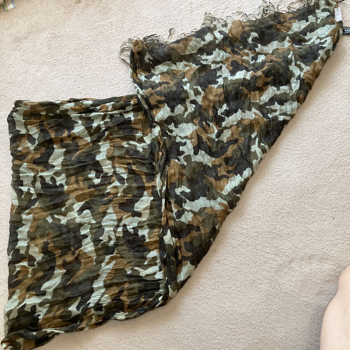 BEAMS ビームス ストール カモフラ柄 グリーン アクリル 長さ170センチ 幅60センチ 拍卖