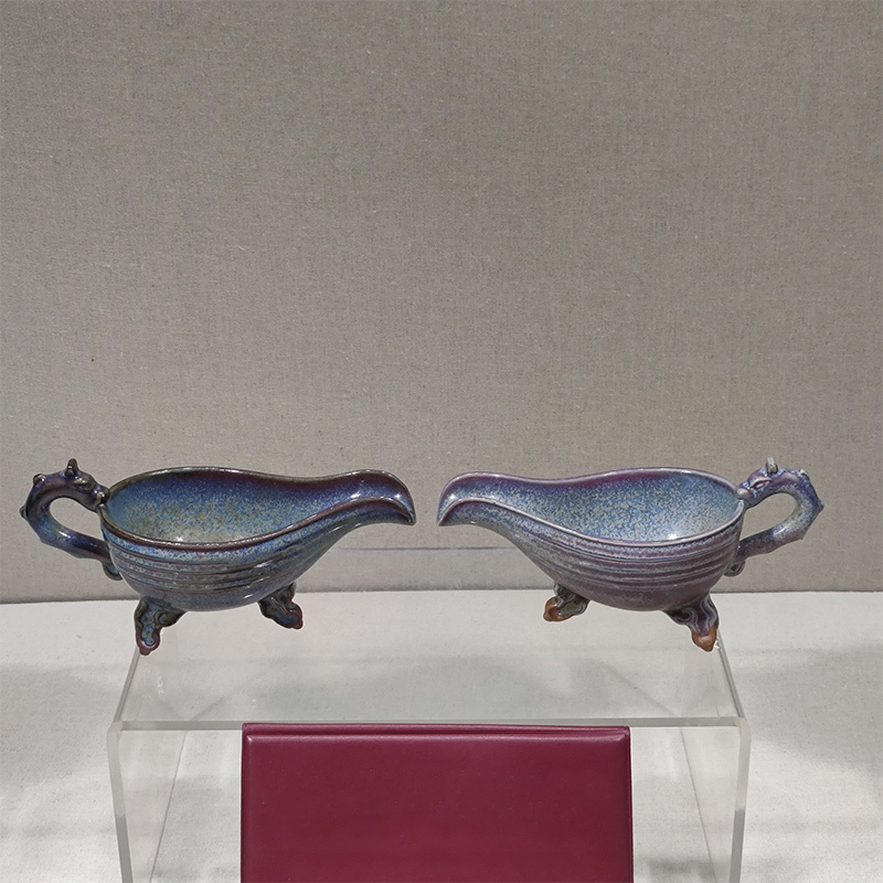 yw7|6614 中国磁器 陶芸 磁器『老窯磁器・宋鈞窯龍柄流杯一対です』施釉陶 古代工芸品 陶芸 精美彫 置物 收藏品拍卖