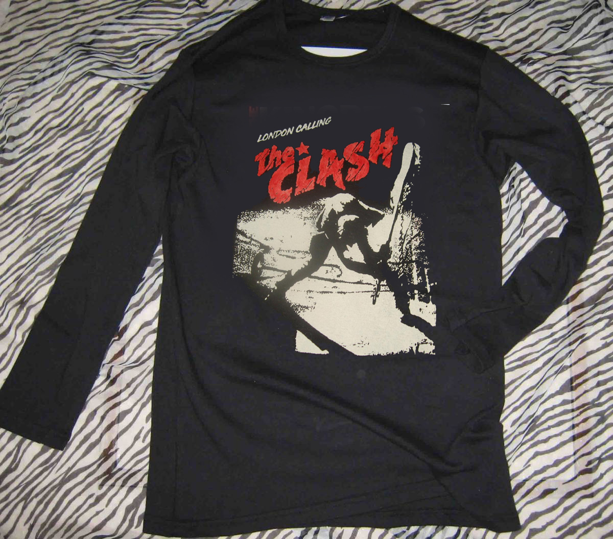 ザ・クラッシュ THE CLASH ★ ロンT 黒地に白と赤 M. L. 2L の3サイズ有り 【Lサイズ売り切れ中】拍卖