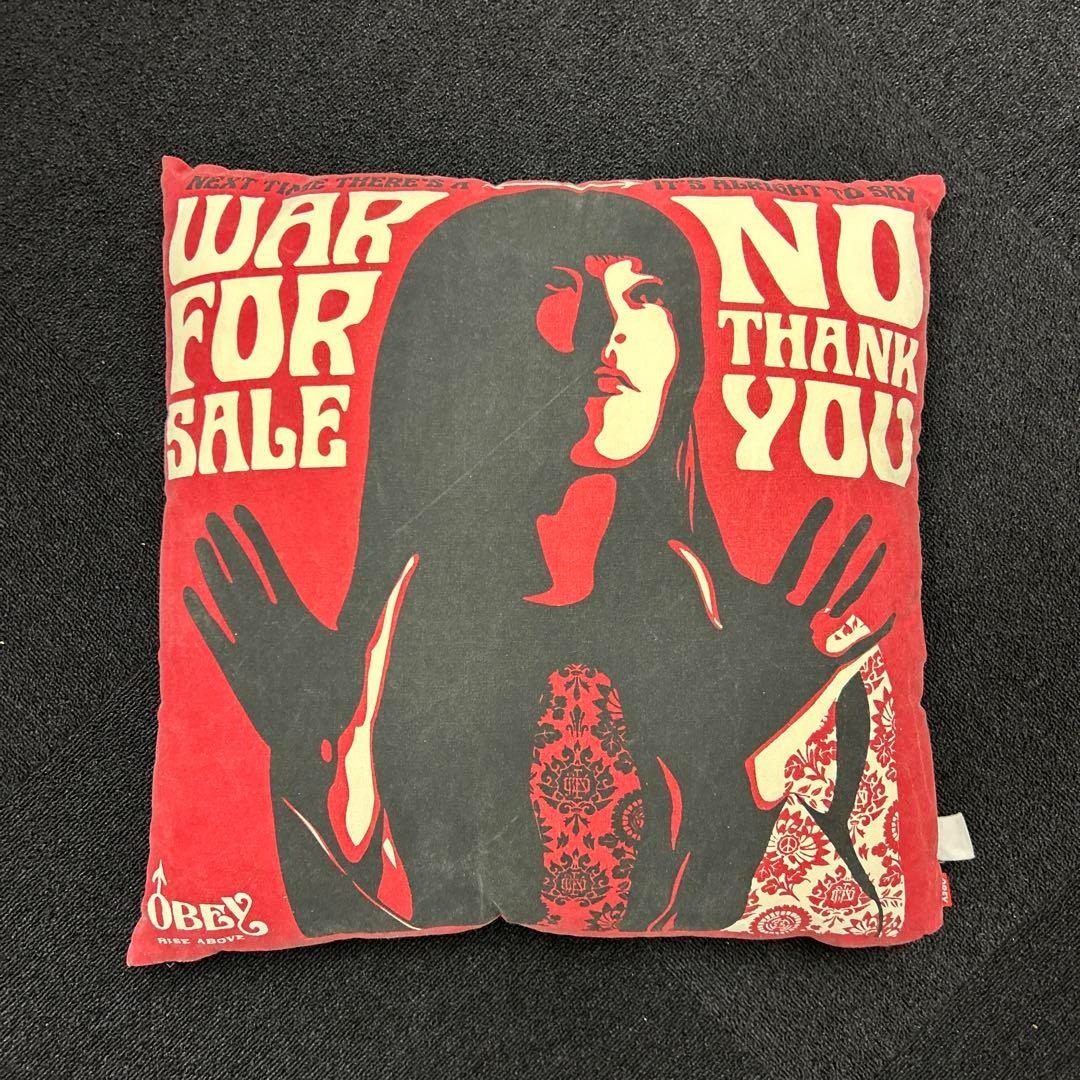 (A-122) OBEY オベイ US クッション 正方形 赤 45cm拍卖