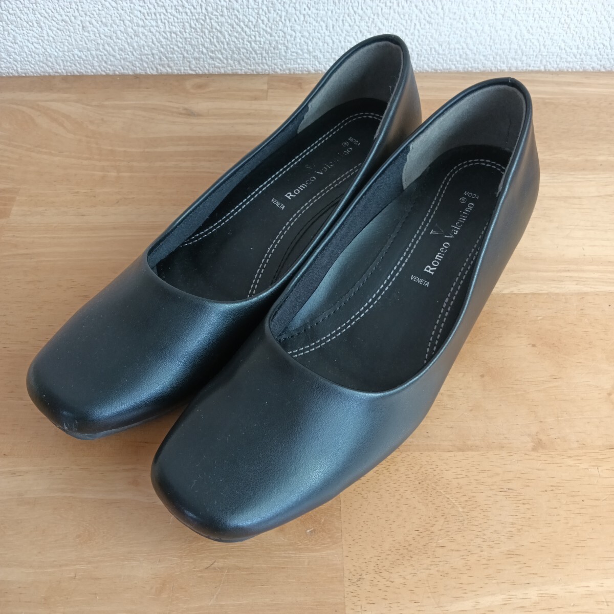 黒パンプス 中古 ブラック 23.5 EEE 埃あり拍卖