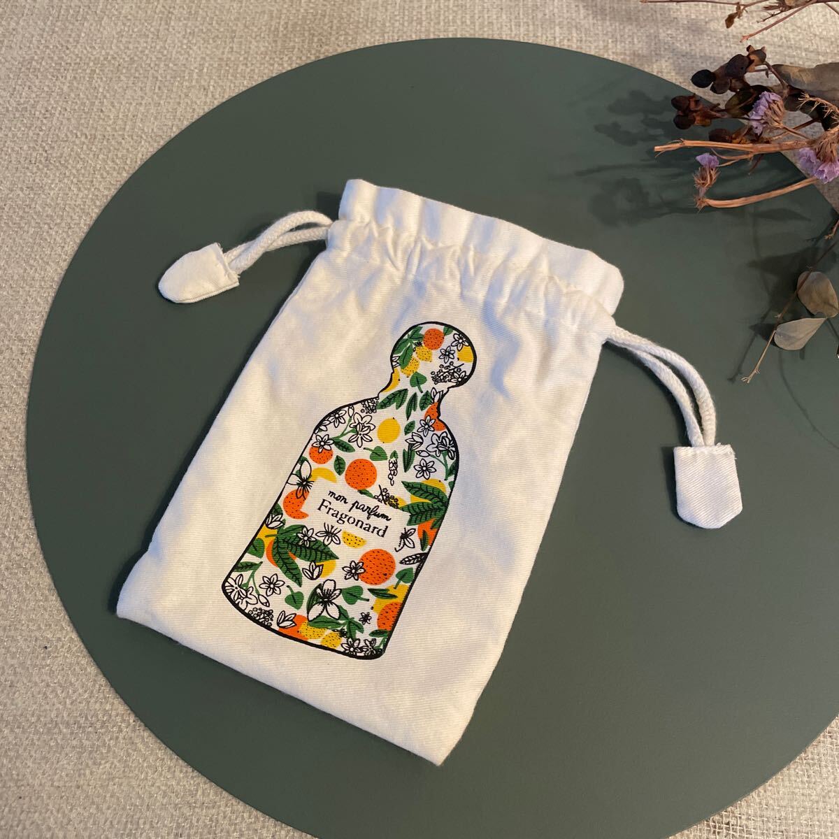 フラゴナール 香水 巾着 ブランズ パリ アクセサリー Fragonard 袋 白  巾着袋  小物入れポーチ バッグ バック拍卖