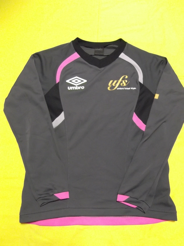 ★umbro アンブロ 長袖 プラクティスシャツ Tシャツ M グレー拍卖