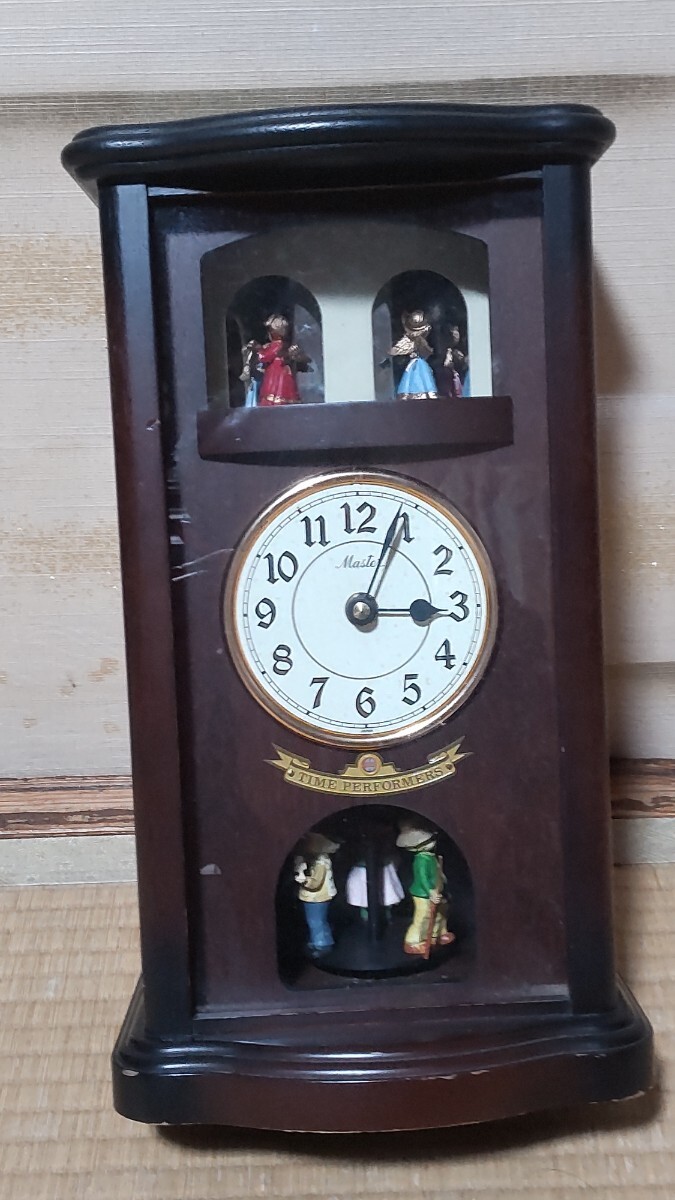 TIME PERFORMERS 置き時計拍卖