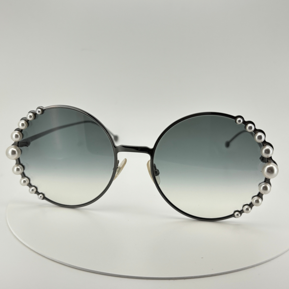 美品 FENDI フェンディ パールサングラス拍卖