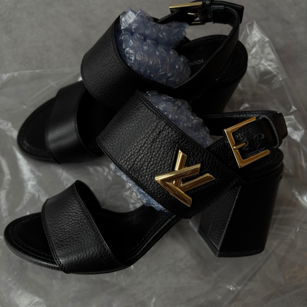 極美品 ルイヴィトン ホライズンライン レザー 35.5 サンダル ブラック拍卖