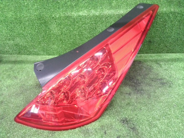 フェアレディZ CBA-Z33 右テールランプ K23 26550-CF50A拍卖