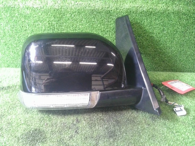 デリカD5 LDA-CV1W 右サイドミラー 右ドアミラー X37 7632C778拍卖
