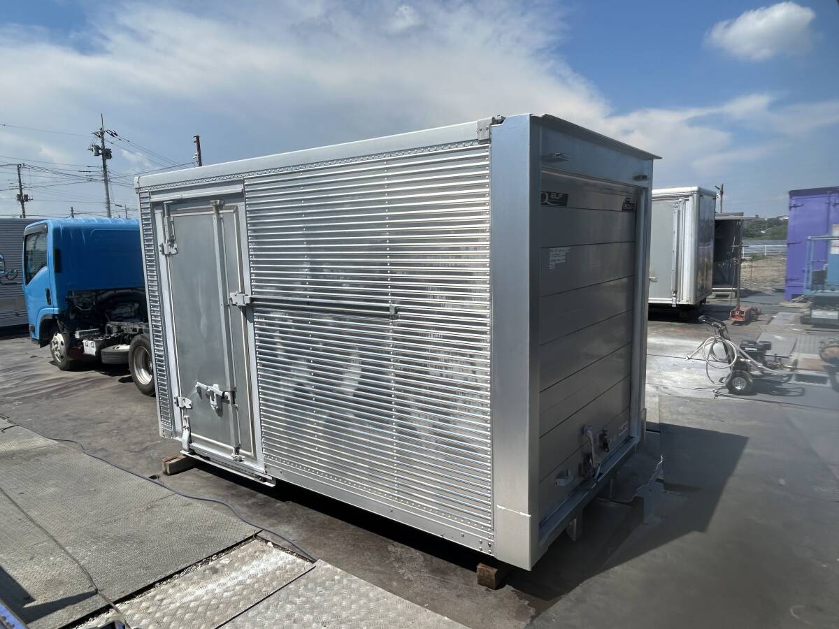 原25-0723 横扉2枚付き シャッター式ドライコンテナ拍卖