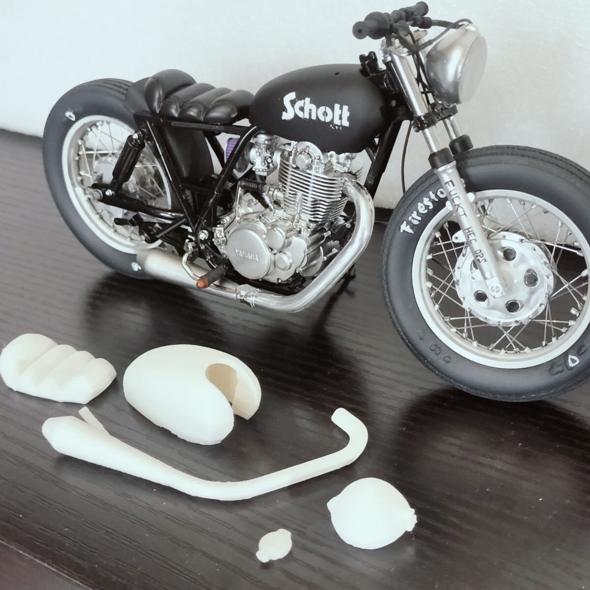 1/12 カスタムパーツ【yyシート、タンク、エキゾースト ライト】 ヤマハ SR400/500 アオシマ 拍卖