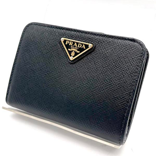 PRADA/プラダ ミニ ウォレット 二つ折り財布 レザー ミニ財布 ブラック 黒 サフィアーノレザー 本革 三角プレート拍卖