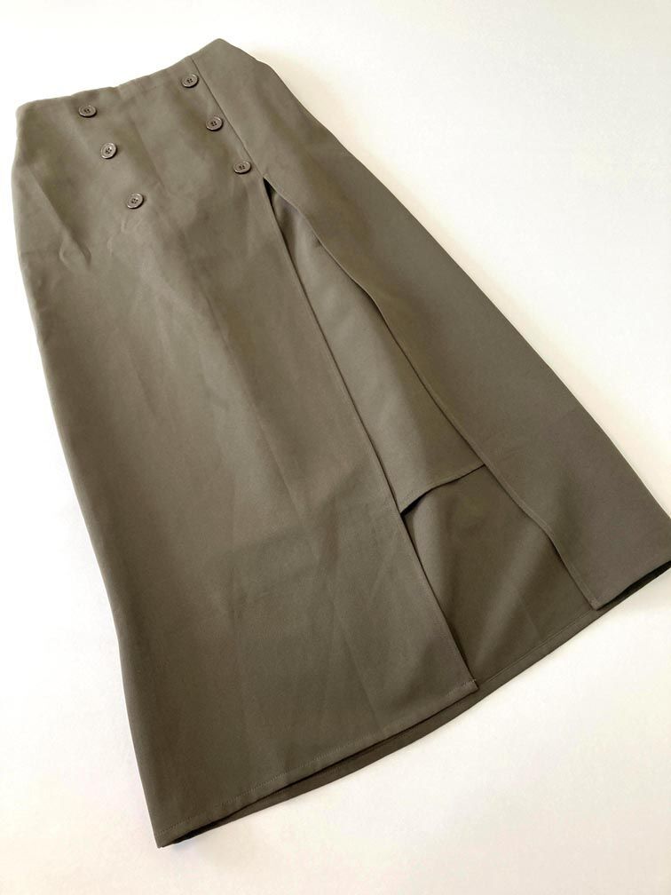美品■&NOSTALGIA ノスタルジア 10-167618 定価4950円 ディープスリットラップ風 スカート sizeM/カーキ■◆拍卖