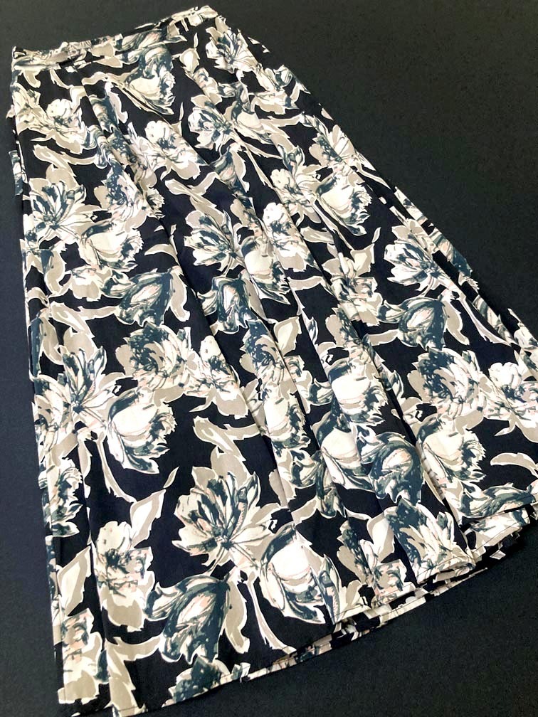 ゆうパケットOK Andemiu アンデミュウ AMWK0802TN 定価6600円 花柄 アソートフレア スカート sizeF/黒 ■◇拍卖