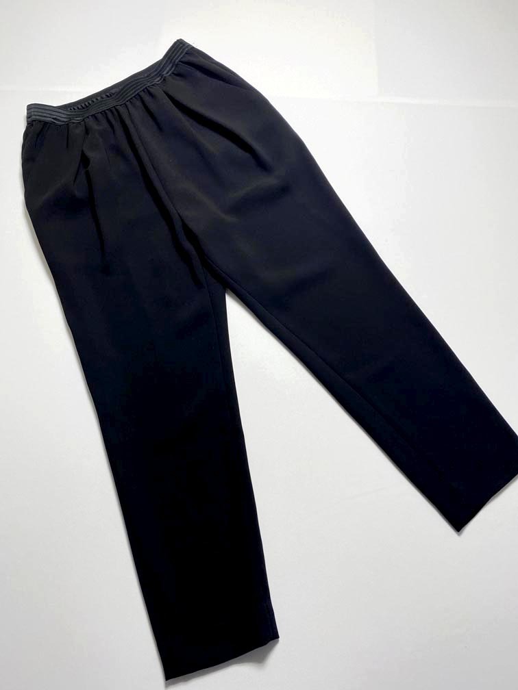 ゆうパケットOK 美品 LUCA/LADY LUCK LUCA ルカレディラックルカ タックテーパード イージー パンツ size36/黒 ■◆拍卖