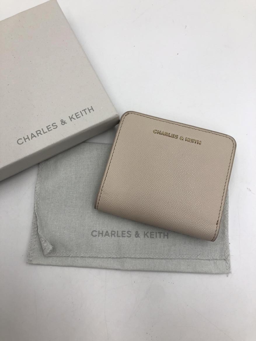 CHARLES & KEITH チャールズ&キース トップジップ スモールウォレット 二つ折り 財布 オーツ ■■ ☆ fgc4 レディース拍卖