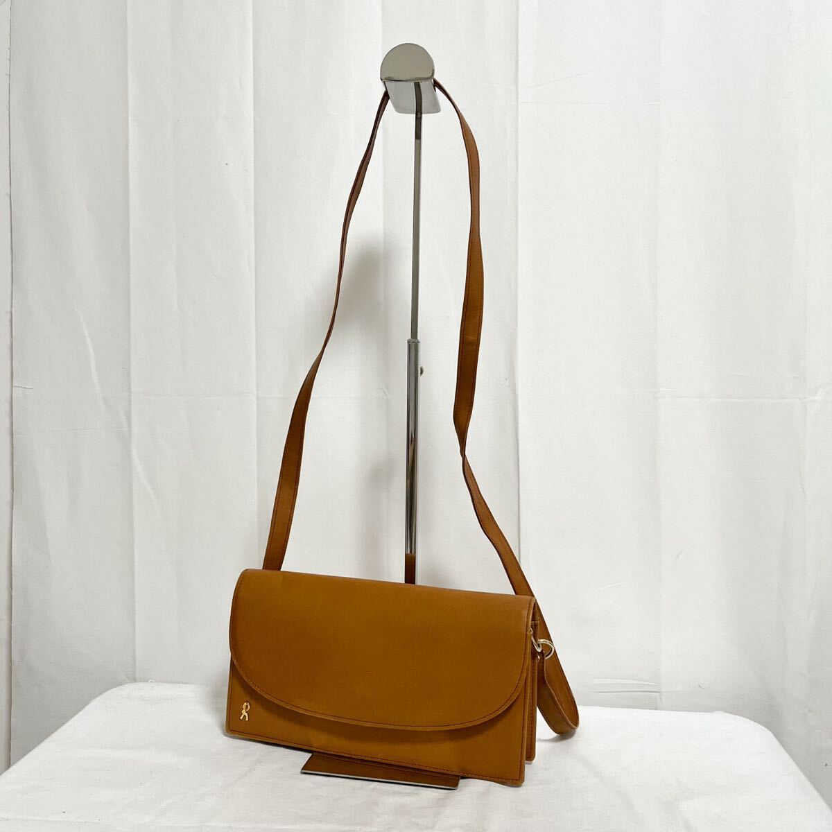 和785★ Roberta di Camerino ロベルタディカメリーノ レザーバッグ ショルダーバッグ ライトブラウン レディース拍卖