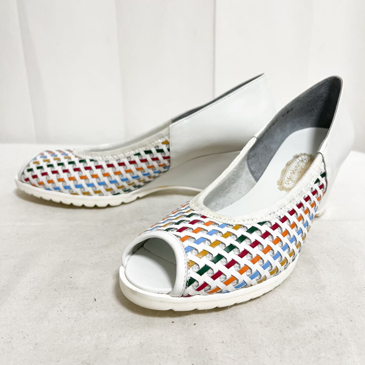 K30★① GINZA yoshinoya 銀座ヨシノヤ レザー パンプス 編み込み ウェッジヒール シューズ 23.5 ホワイト レディース拍卖