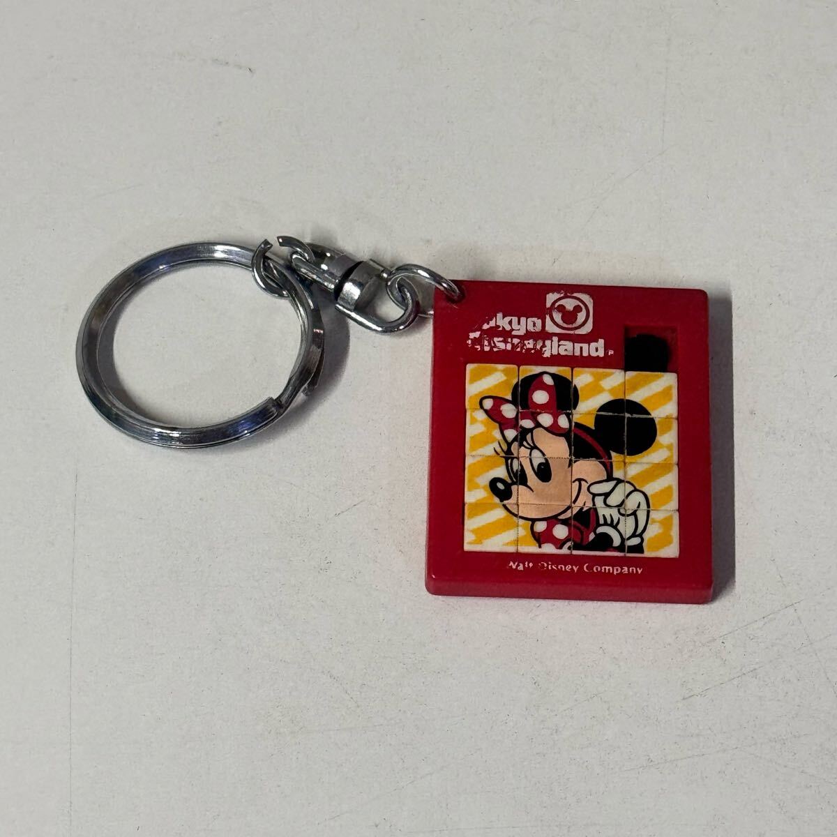 ミニーマウス スライドパズル キーホルダー ディズニー 昭和レトロ拍卖