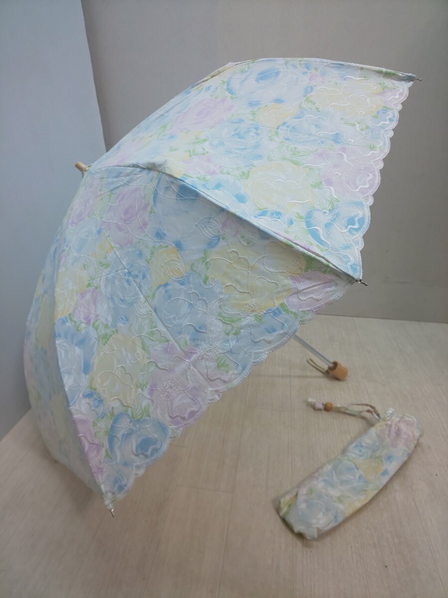 ☆折りたたみ傘 晴雨兼用 UVケア 花柄 持ち手木製☆ 日傘 50cm拍卖