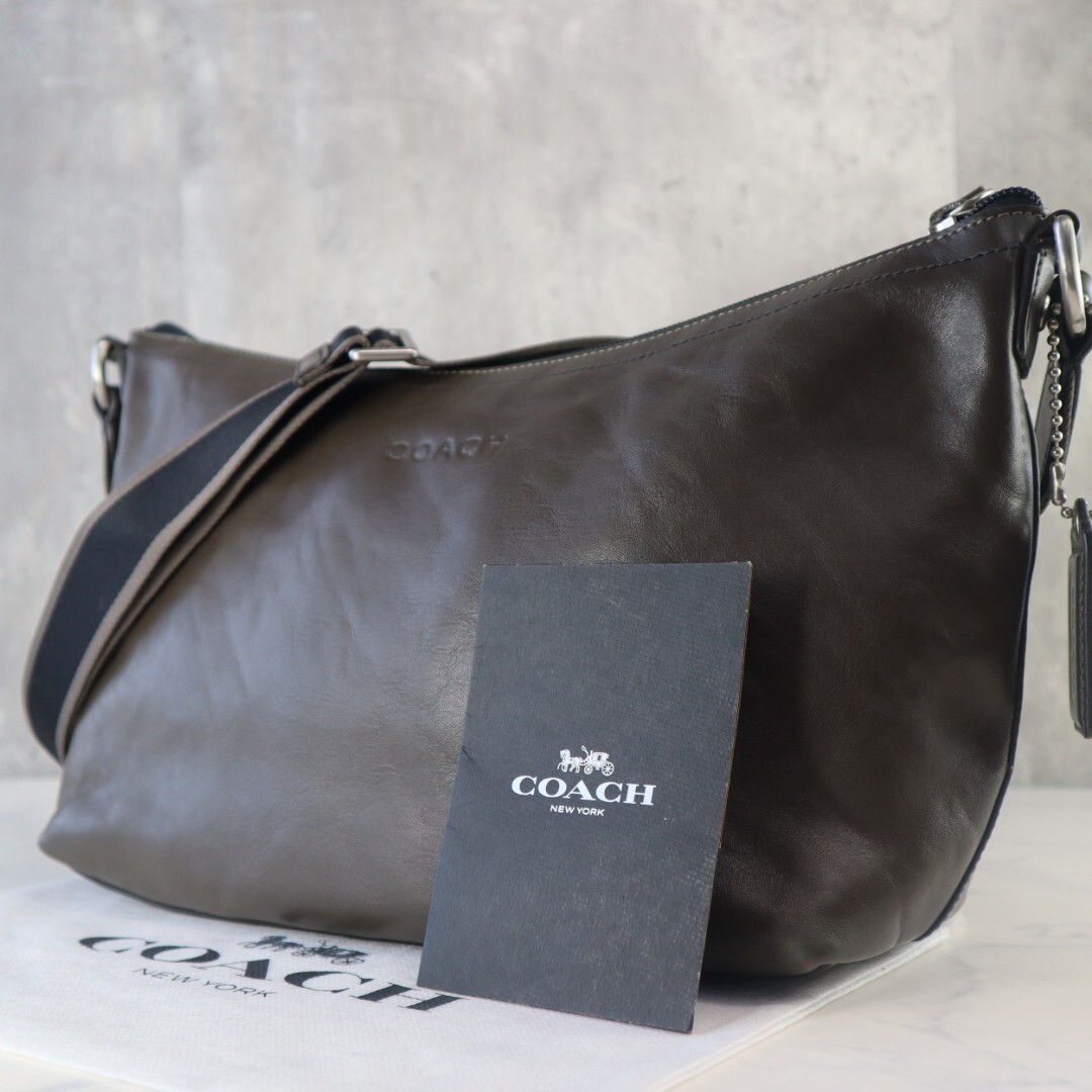 美品 コーチ COACH メンズ ショルダーバッグ ヘリテージ ストライプ レザー カーキ ビジネス 斜め掛け ビジネス メッセンジャー拍卖