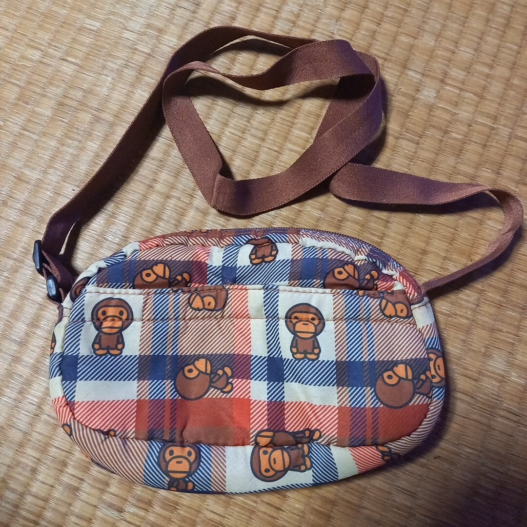 A BATHING APE ショルダーバッグ ポーチ アベイシングエイプ サコッシュ ポシェット拍卖