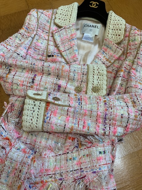 シャネル★CHANEL★全盛期04P贅沢ピンク系ツィードジャケットコート拍卖