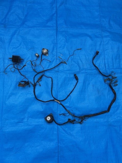 Kawasaki 純正 W1? W3? W650? 車種不明 メインハーネス キーシリンダー 他 当時物 貴重拍卖