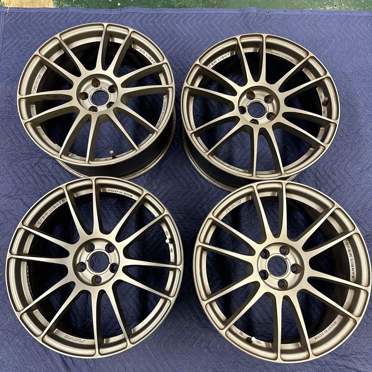 レイズ グラムライツ pcd100 7.5j 40 brz gr86 zn6 zn8 zd6 zc8 インプ レガシー ウイッシュ gdb エクシーガ ラクティス セリカ拍卖