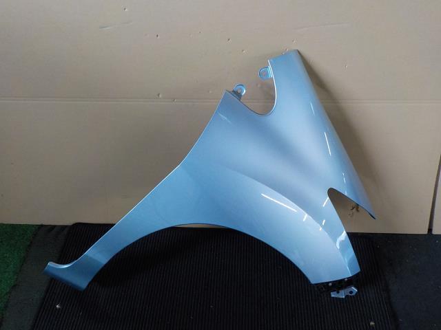 フリード GB3 右フロントフェンダー B556P/水色【個人宅宛発送不可】拍卖