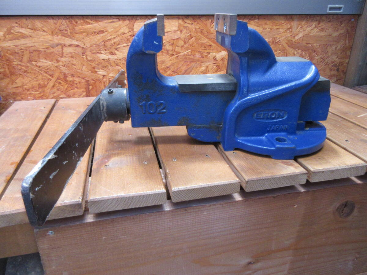 ★日本製 ERON/ナベヤ リード型バイス クランプ バイス 角胴型バイス サイズも珍しい No.102拍卖