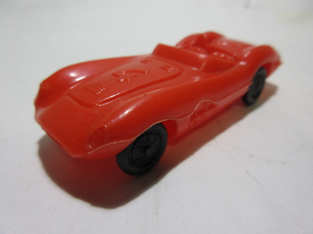 crio アストンマーチン 3L 赤 全長約9cm ASTON MARTIN プラ製 拍卖