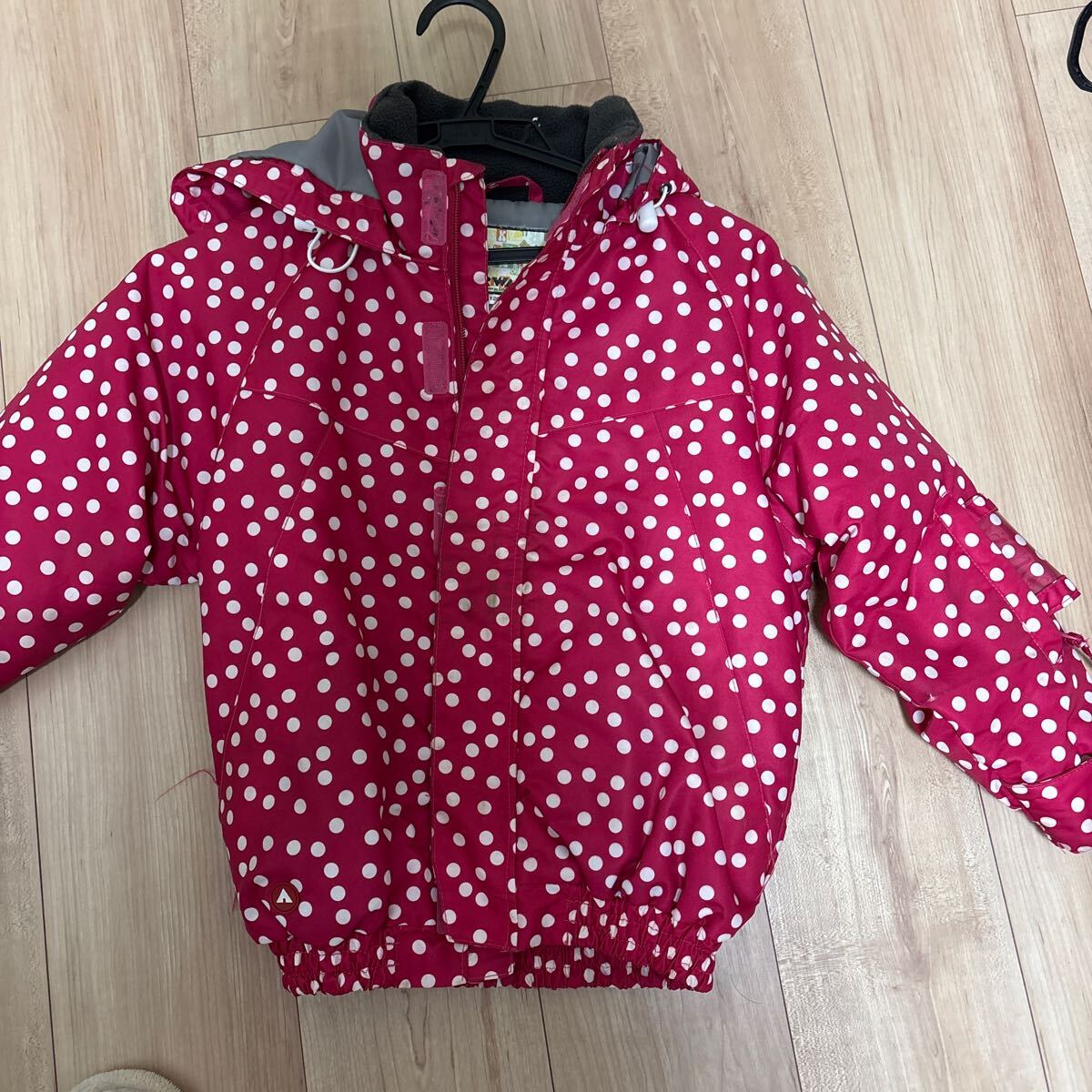 【美品】AIRWALK スキーウェア 上下セット 女の子用 120 水玉レッド ジュニア スノーボード、ゴーグル2個、おまけ拍卖