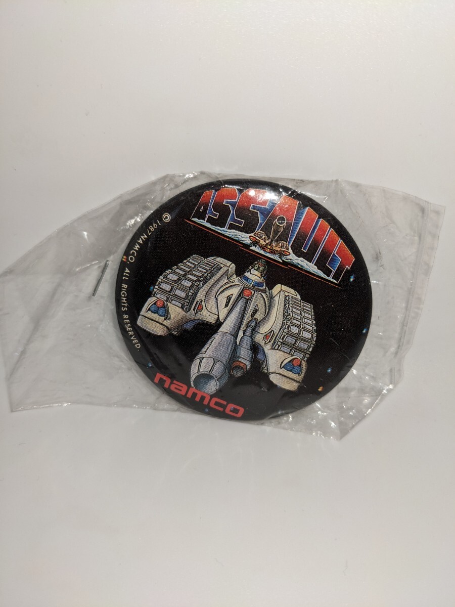 m1 1987年 ナムコ アーケードゲーム「アサルト」缶バッジ キャラクター 当時物 非売品 3Dシューティングゲーム拍卖