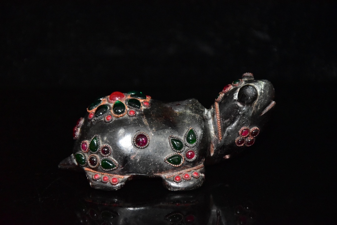 早期収集 紅山文化 古玉材彫 隕石 嵌宝石 亀 鎮宅辟邪 文案 置物 時代物 古董品 骨董 旧家蔵出 唐物 中国古玩 古美術拍卖