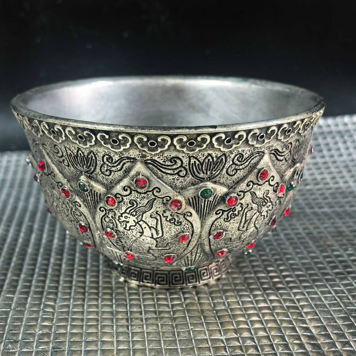 早期收集 銅流銀彫 嵌宝石 飛龍碗 碗 古擺件 時代物 古董品 骨董 收集 旧家蔵出し 唐物 中国古玩 古美術品拍卖