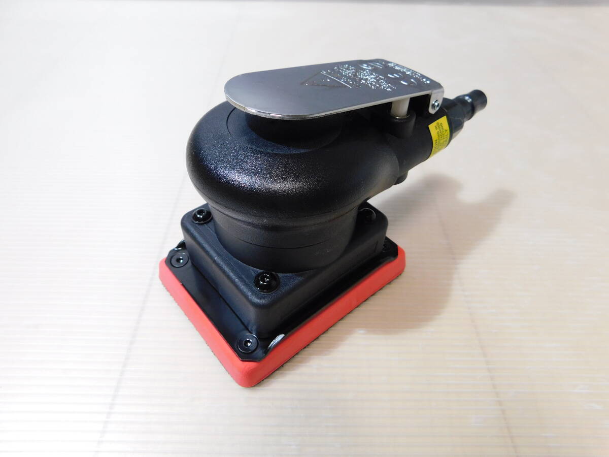 角型 オービタルサンダー パッドサイズ約74mm×100mm マジックテープ式 自動車 鈑金 板金 塗装 足付け レストア 未使用拍卖