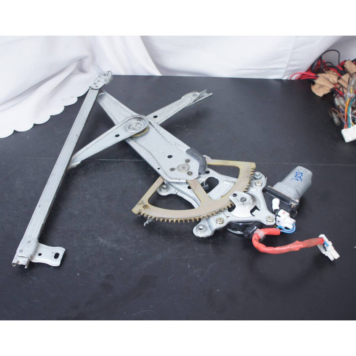 動作OK フロント 運転席 パワーウィンドウレギュレーター BL5 レガシィ外し モーター 左 BP5 BPE BP9 BLE A~E型 参考 61222AG000 @11663s拍卖