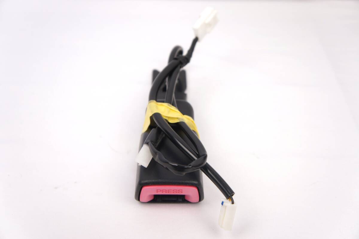 実働 フロント 助手席 シートベルト キャッチ ANH25W 前期 2.4Z ヴェルファイア外し 左 ストライカー バックル ANH20 GGH20 GGH25 @12355s拍卖